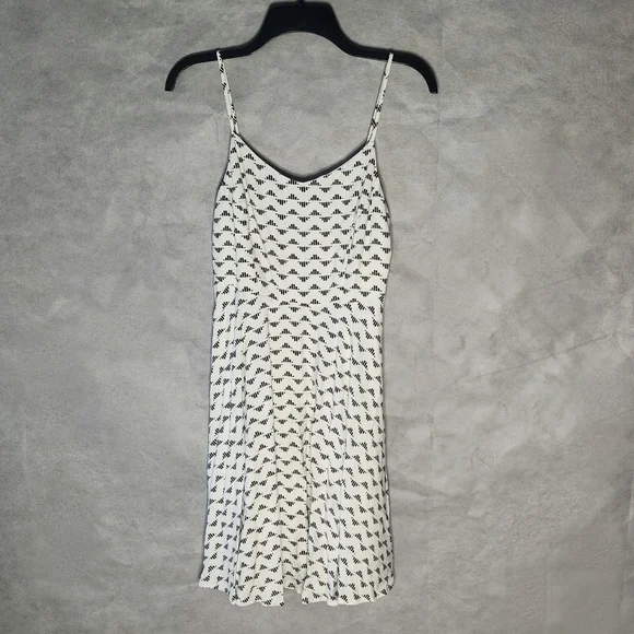 green emerald velvet dress Old Navy Women Fit & Flare Classic Cute Stylist Floral Cami Summer Sun   JNL Trading
